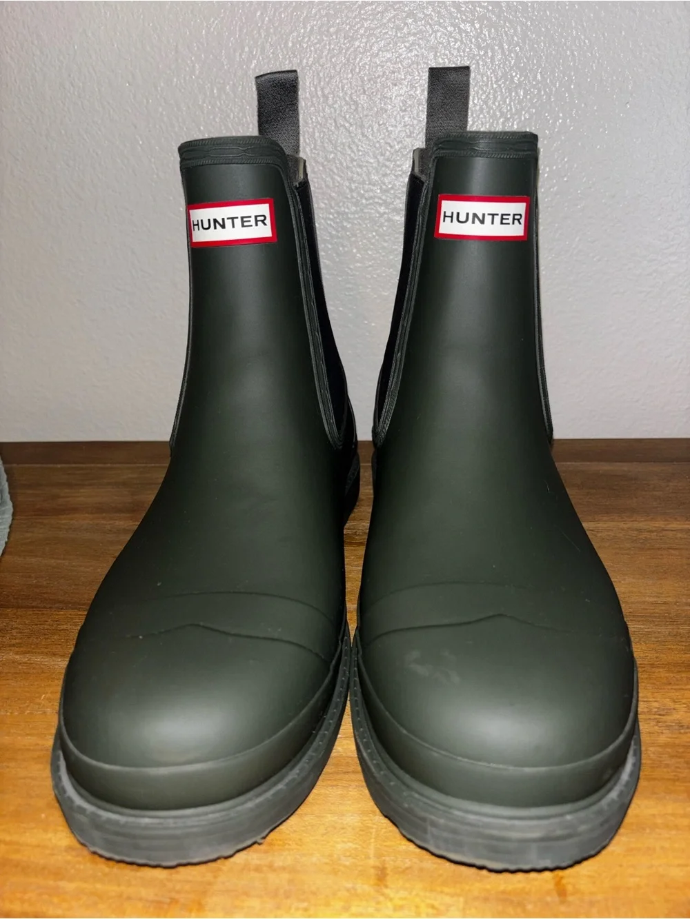 Hunter Men’s Dark Olive Chelsea Rain Boots